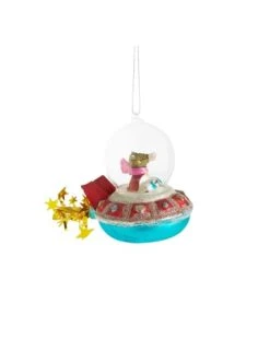 Großhandel 🔥 Weihnachten Butlers Anhänger Krokodil Im Raumschiff HANG ON In Blau Günstig Kaufen 👍 -BUTLERS Verkäufe butlers anhanger krokodil im raumschiff hang on in blau 1