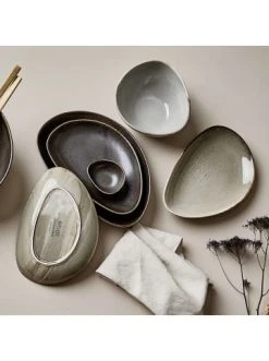 Billig 🎉 Küche Butlers Frühstücksteller Organisch L 25 X B 17cm JAPANDI In Schwarz Günstig Kaufen 👏 -BUTLERS Verkäufe butlers fruhstucksteller organisch l 25 x b 17cm japandi in schwarz 5