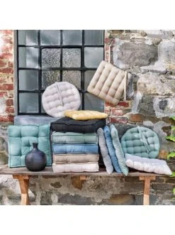 Blitzangebot ⭐ Garten & Balkon Butlers Futonkissen L 42 X B 42cm SOLID In Grau Günstig Kaufen 🥰 7 Blitzangebot ⭐ Garten & Balkon Butlers Futonkissen L 42 X B 42cm SOLID In Grau Günstig Kaufen 🥰 -BUTLERS Verkäufe butlers futonkissen l 42 x b 42cm solid in grau 1