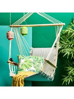 Rabatt 🥰 Garten & Balkon Butlers Hängesessel Mit Holzarmlehnen BABOON In Grau Günstig Kaufen 🧨 -BUTLERS Verkäufe butlers hangesessel mit holzarmlehnen baboon in grau 6